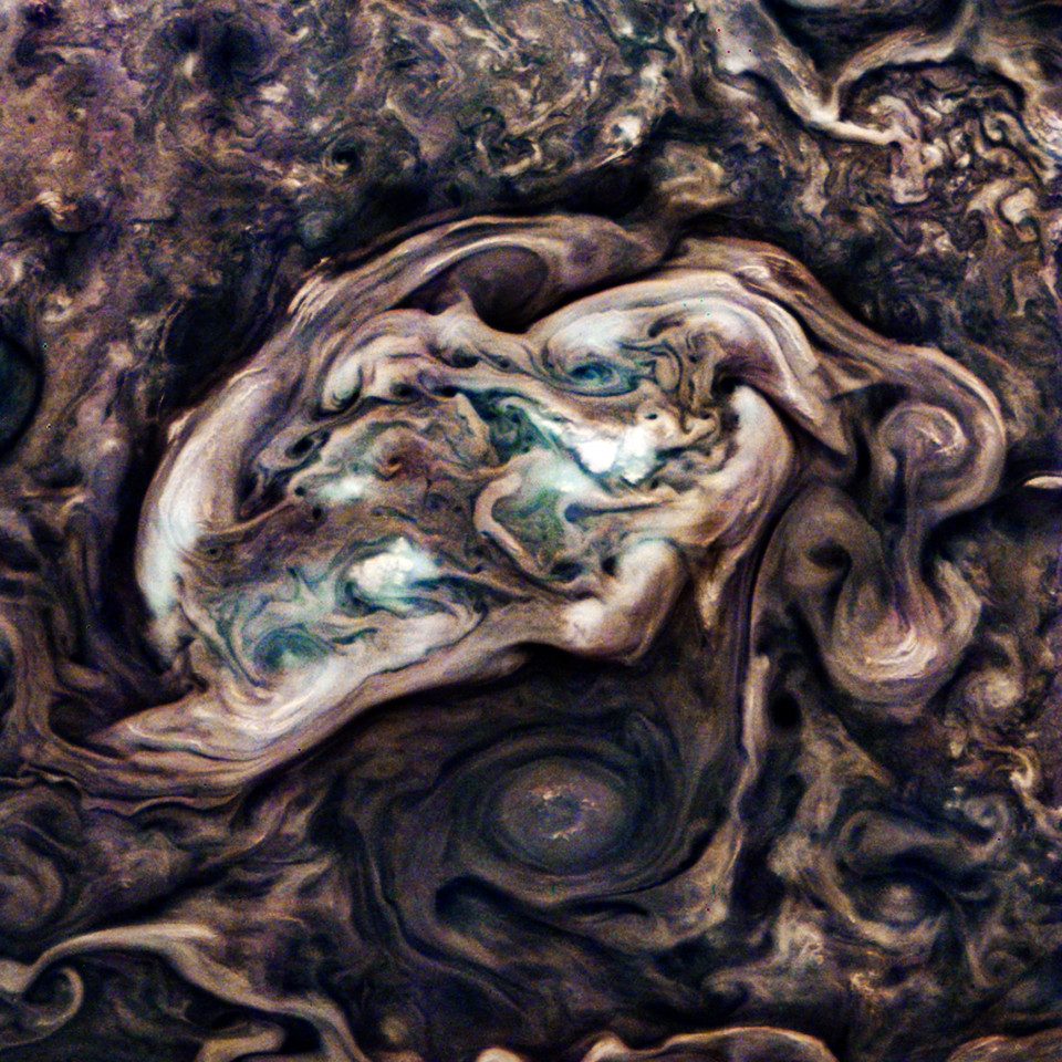 Merging storms on Jupiter